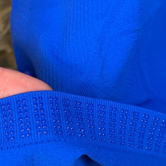 NWT Athleta Momentum Seamless High Neck Crop Tank Varsity/White XL - Picture 6 of 8